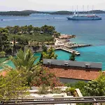 Villa Luxury Hvar Carpe Diem Newly Renovated With Private Pool By The Sea