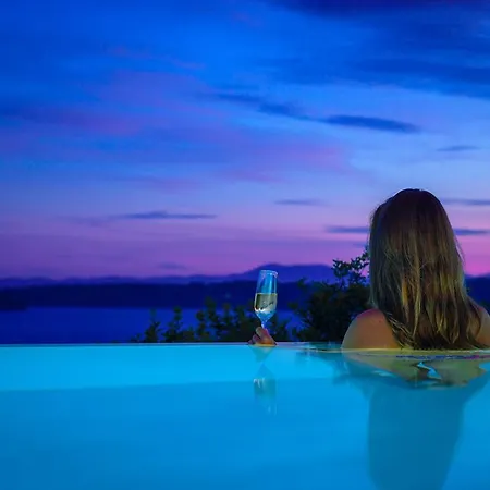 Luxury Hvar Carpe Diem With Private Pool By The Sea 别墅 *