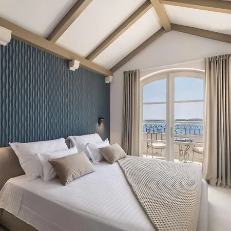 Luxury Hvar Carpe Diem Newly Renovated With Private Pool By The Sea
