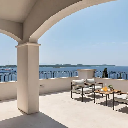 Villa Luxury Hvar Carpe Diem Newly Renovated With Private Pool By The Sea Hvar Town