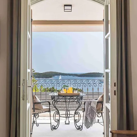 Villa Luxury Hvar Carpe Diem Newly Renovated With Private Pool By The Sea Hvar Town